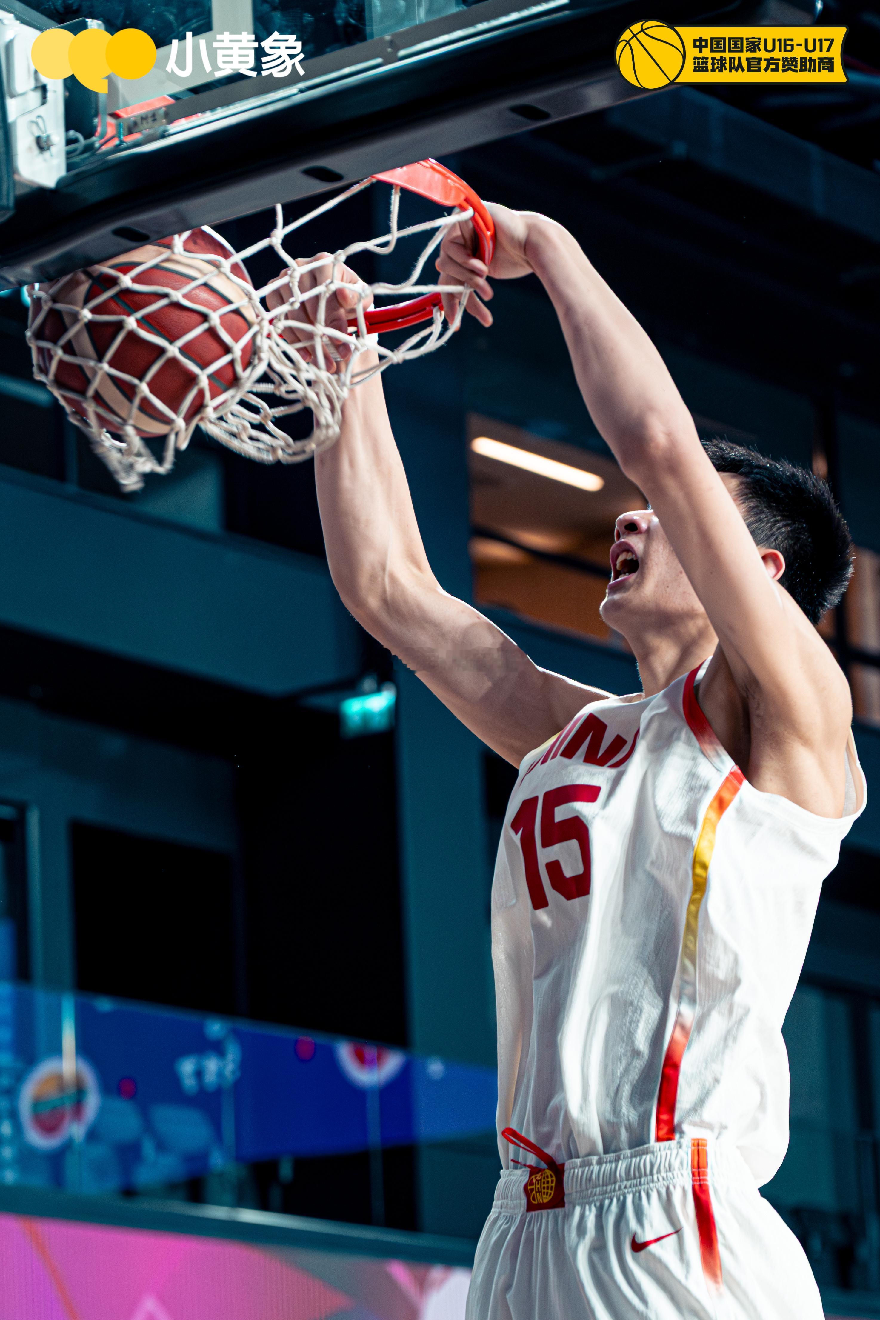 再刚刚结束的一场U17世青赛排位赛中，中国U17国青92:79战胜新西兰U17，