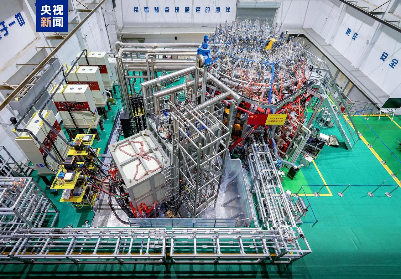 中国“人造太阳”一旦点亮，美国11艘航母舰队，将在24小时内，被激光武器“烧成废