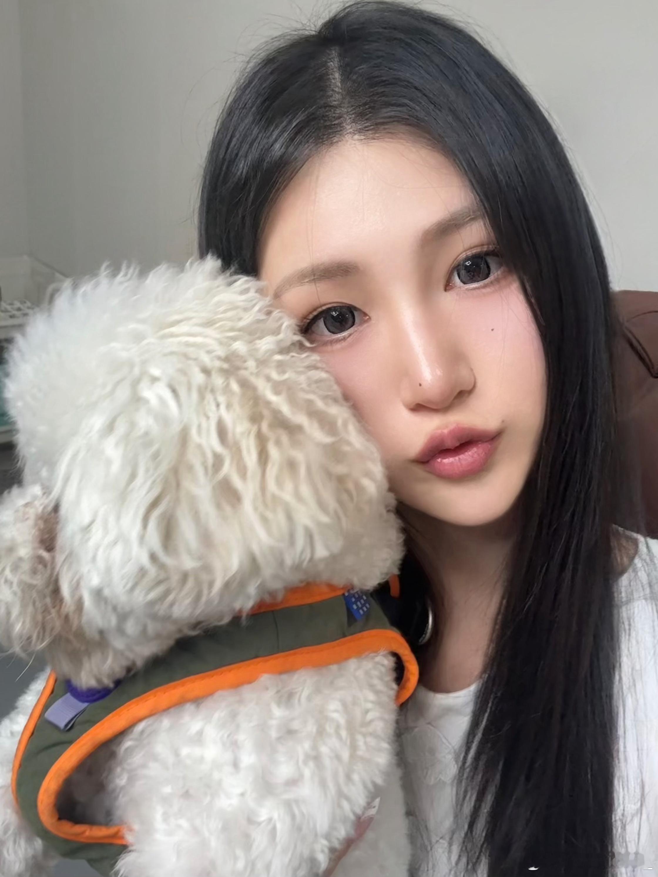 小奶糕不狗的时候还是hin可爱滴​​​