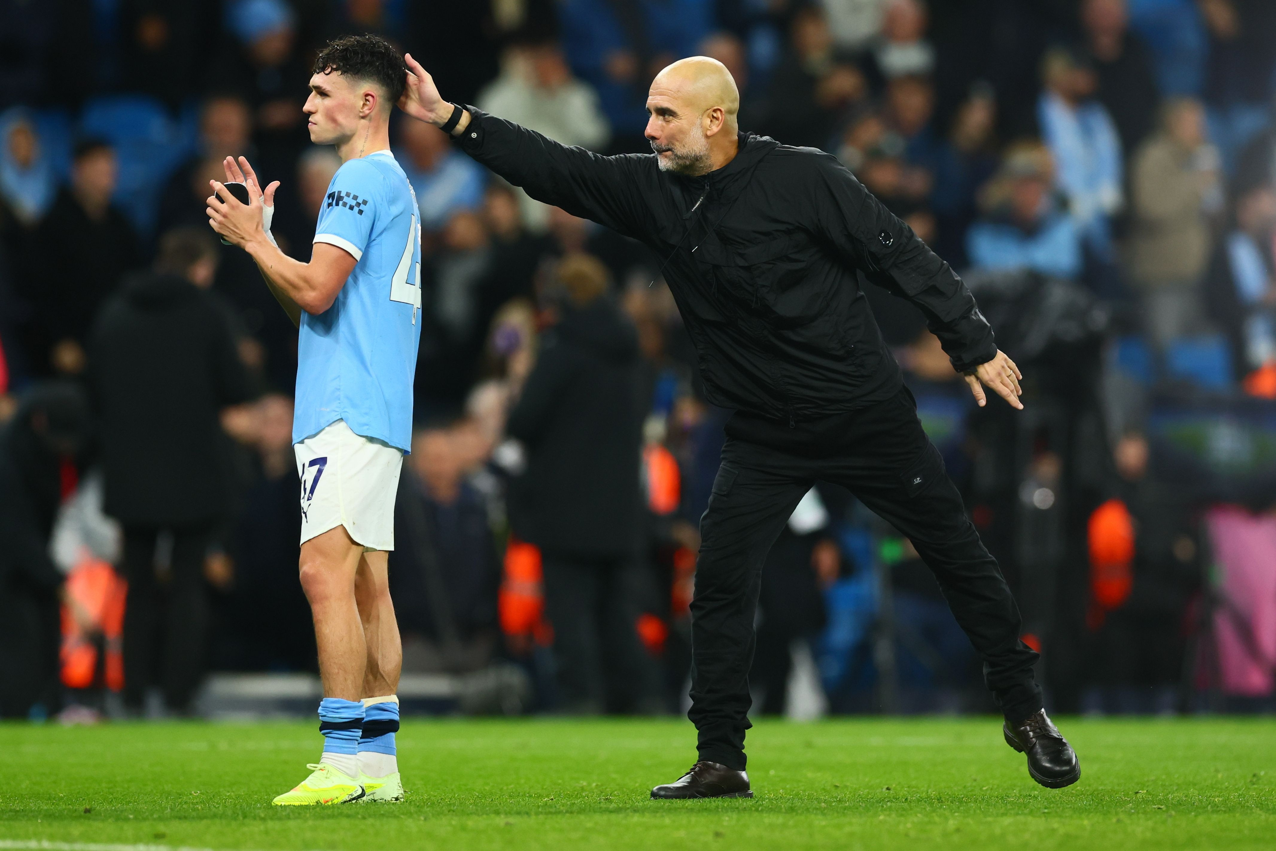 枪手旧将: 曼城憋着劲想夺冠, 明年如果还能咬住阿森纳就有机会