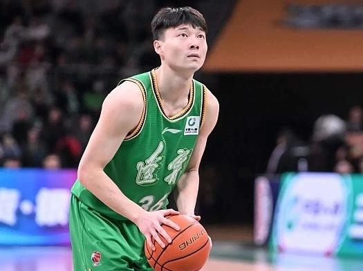 CBA最新消息：据知名篮球自媒体人导演我躺哪_basketball报道：“辽宁