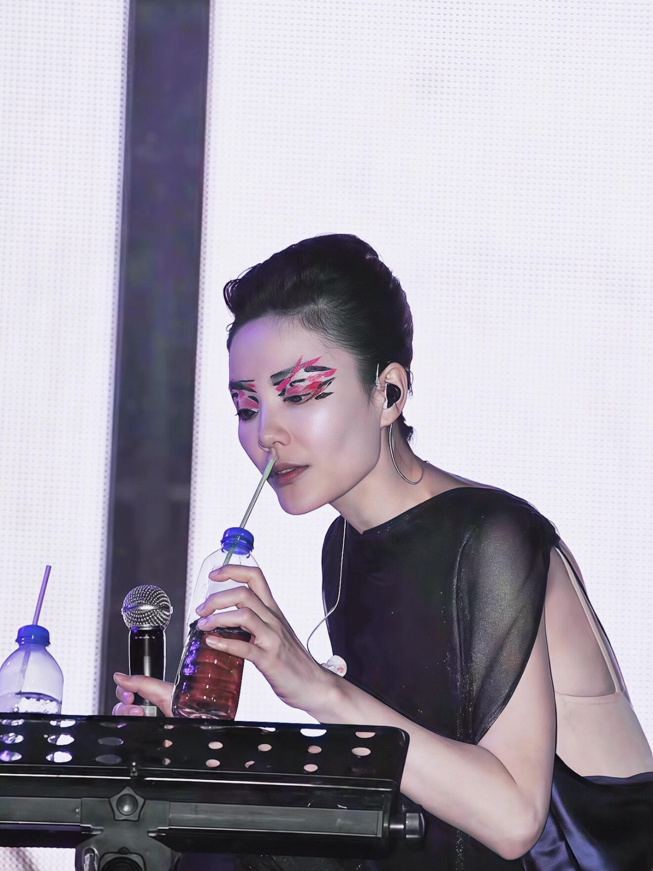 王菲仙女喝水合集