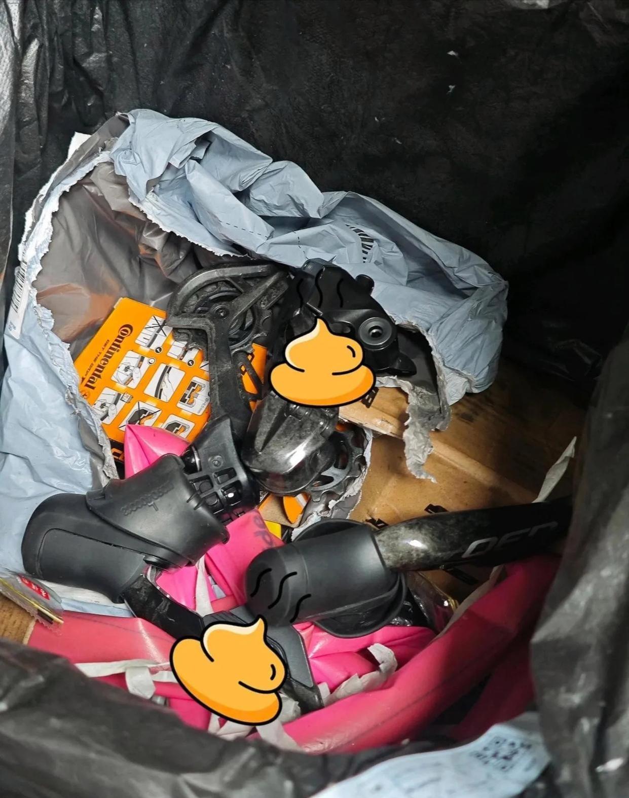 这是啥啊？怎么都被扔了啊？还有用吗？