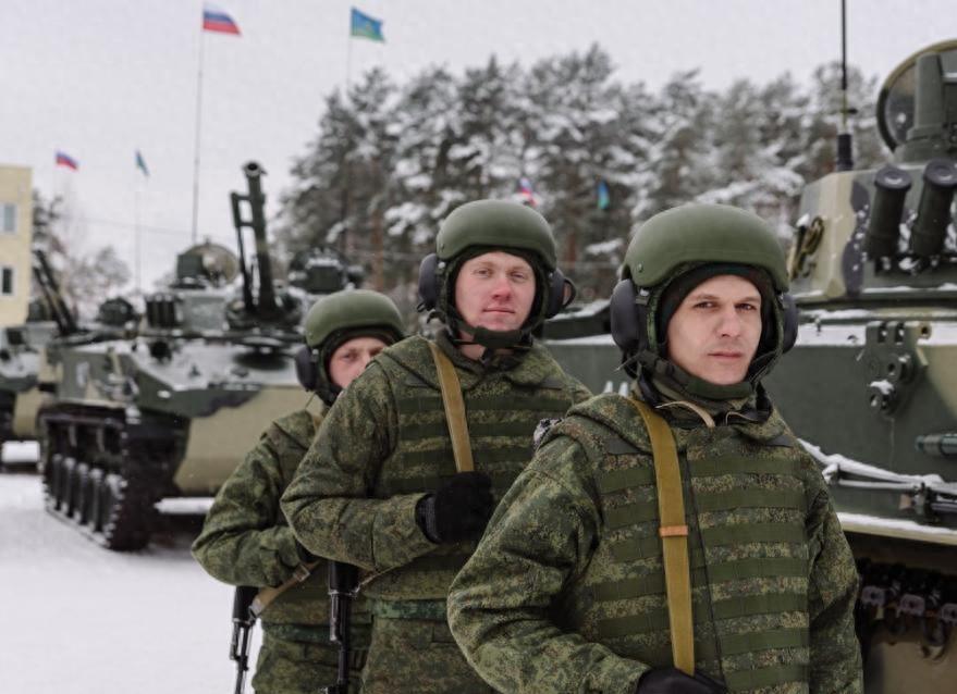 俄军核力量突然被推到最前面，不是因为想打架，而是因为很多事没法按老办法办了。2月