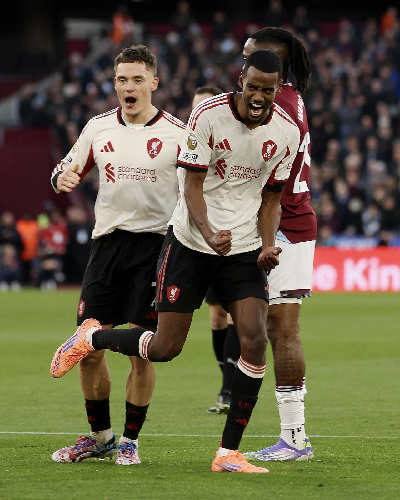 【伊萨克如释重负】利物浦客场2-0击败西汉姆联，伊萨克打入了他在利物浦的处子球！