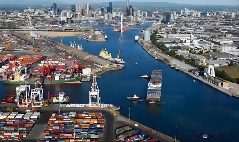 2. 美国军官放话：中美开战别炸中国港口留着自己用：美国军官建议中美开战时别炸