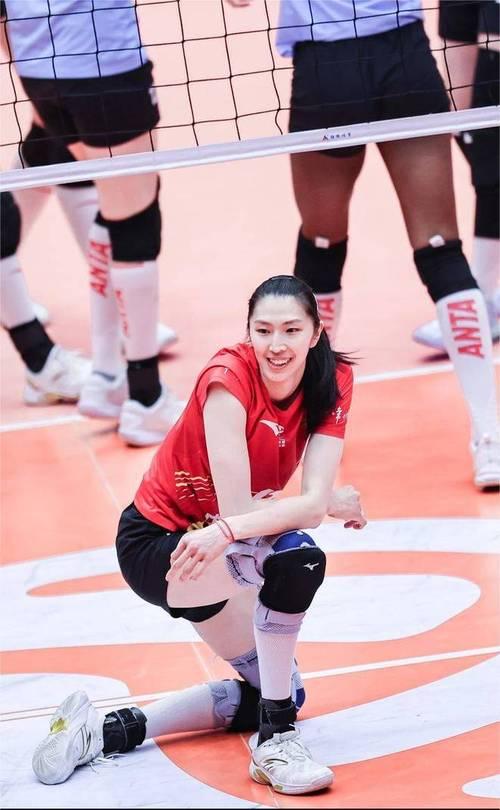 吴梦洁坦诚自己有先天的缺点半决赛金局涉险过关后，江苏女排与上海女排会师本赛季