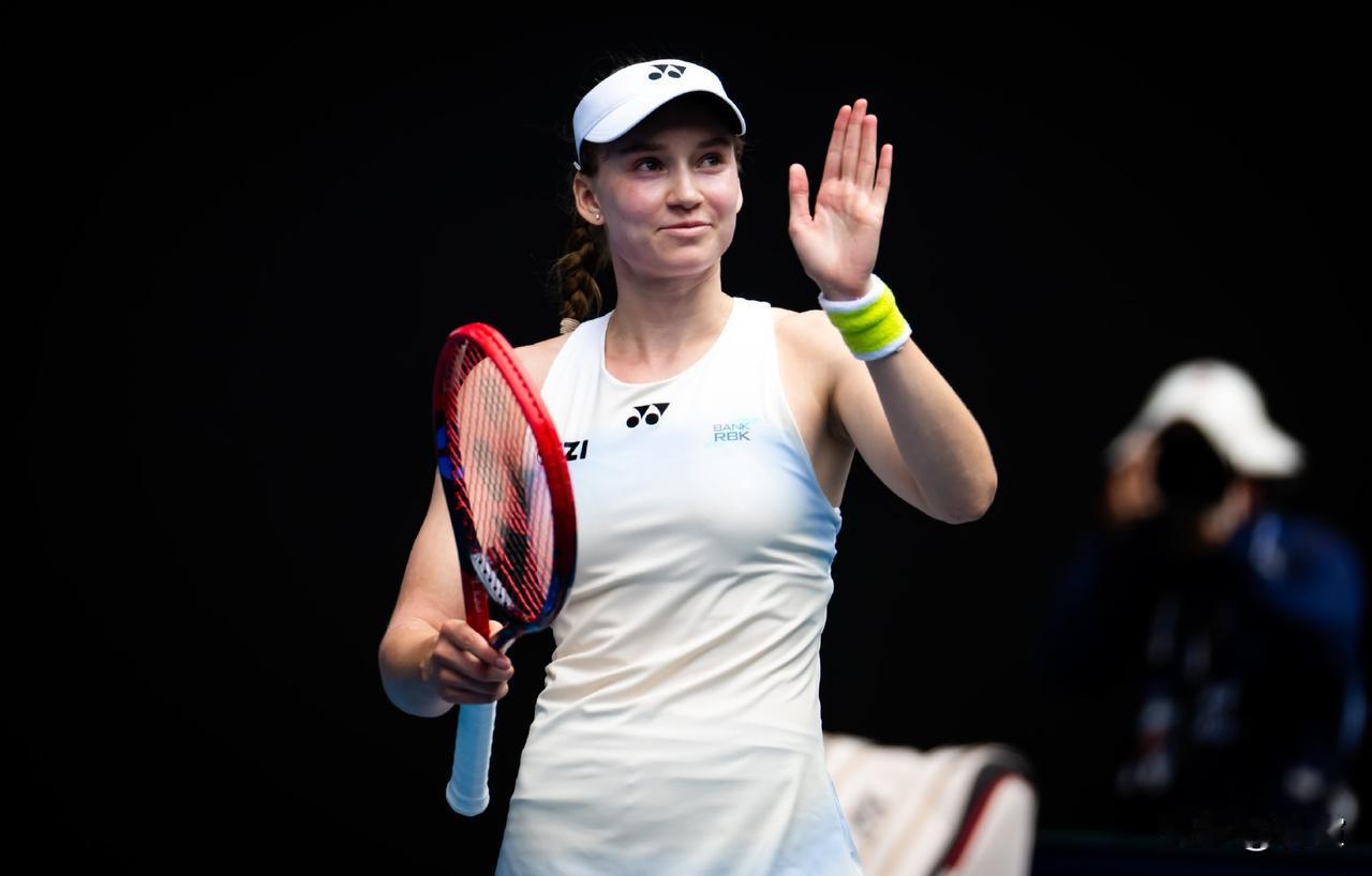 莱巴金娜，轻松开门红！作为迪拜1000赛女单头号种子，莱巴金娜快速完成自己的迪