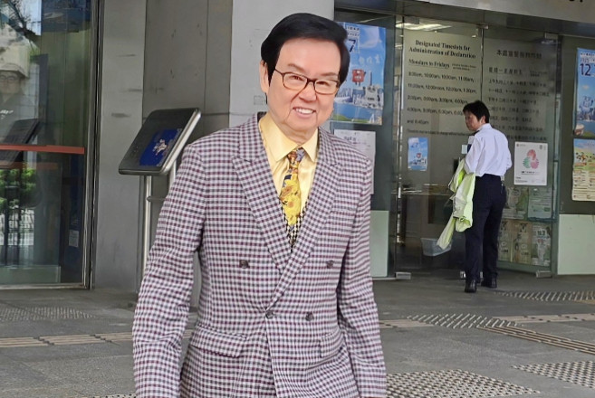 【80岁黄百鸣被判入狱】黄百鸣被判处入狱5个月现年80岁的香港电影人黄百鸣因内幕