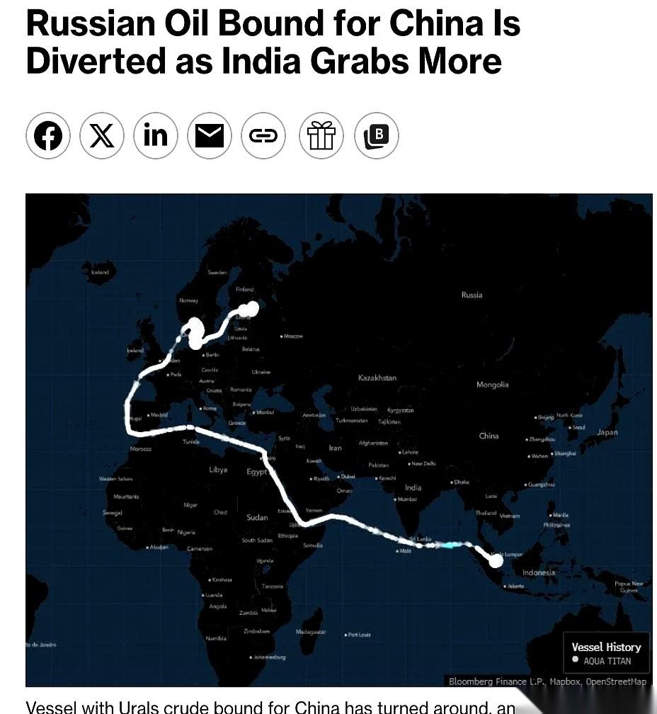 原本正朝咱们日照港开过来的巨型油轮，在大海上说掉头就掉头了。真的，这一幕比电影