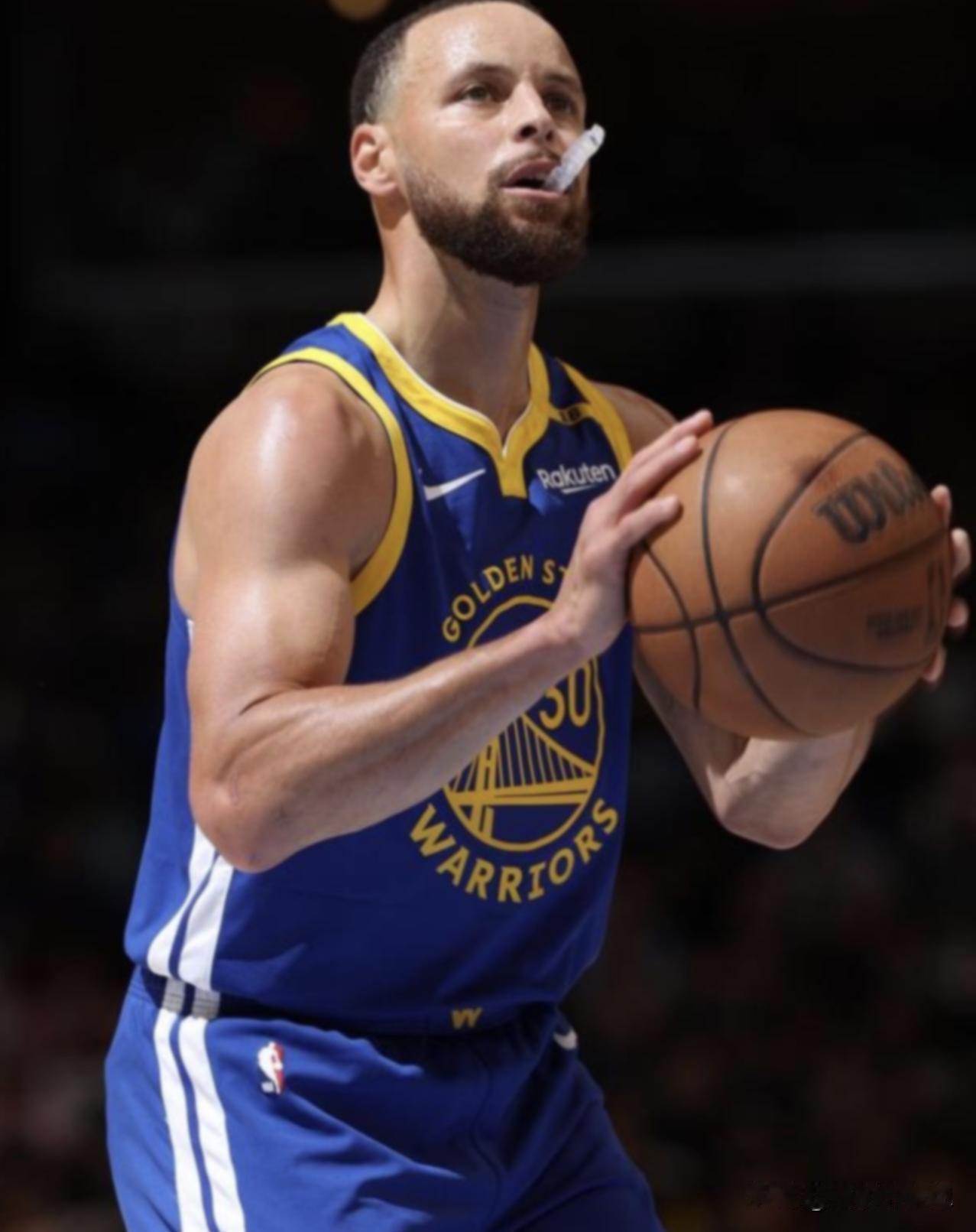 NBA历史拿到4冠的巨星！究竟谁的含金量更高一些？库里4冠＋1FMVP（