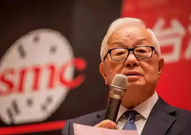 新规一出，台积电张忠谋慌了！为什么这么说呢？因为这次东方大国海关新规直接改变了芯