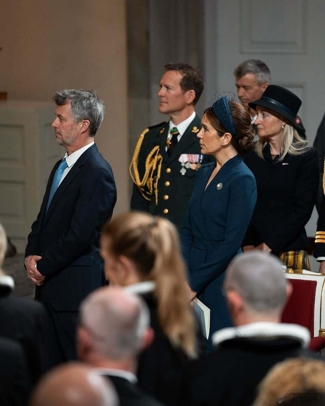 🇩🇰🇬🇧丹麦王室5月4日，国王夫妇、玛格丽特女王、本尼迪克特公主、丹麦