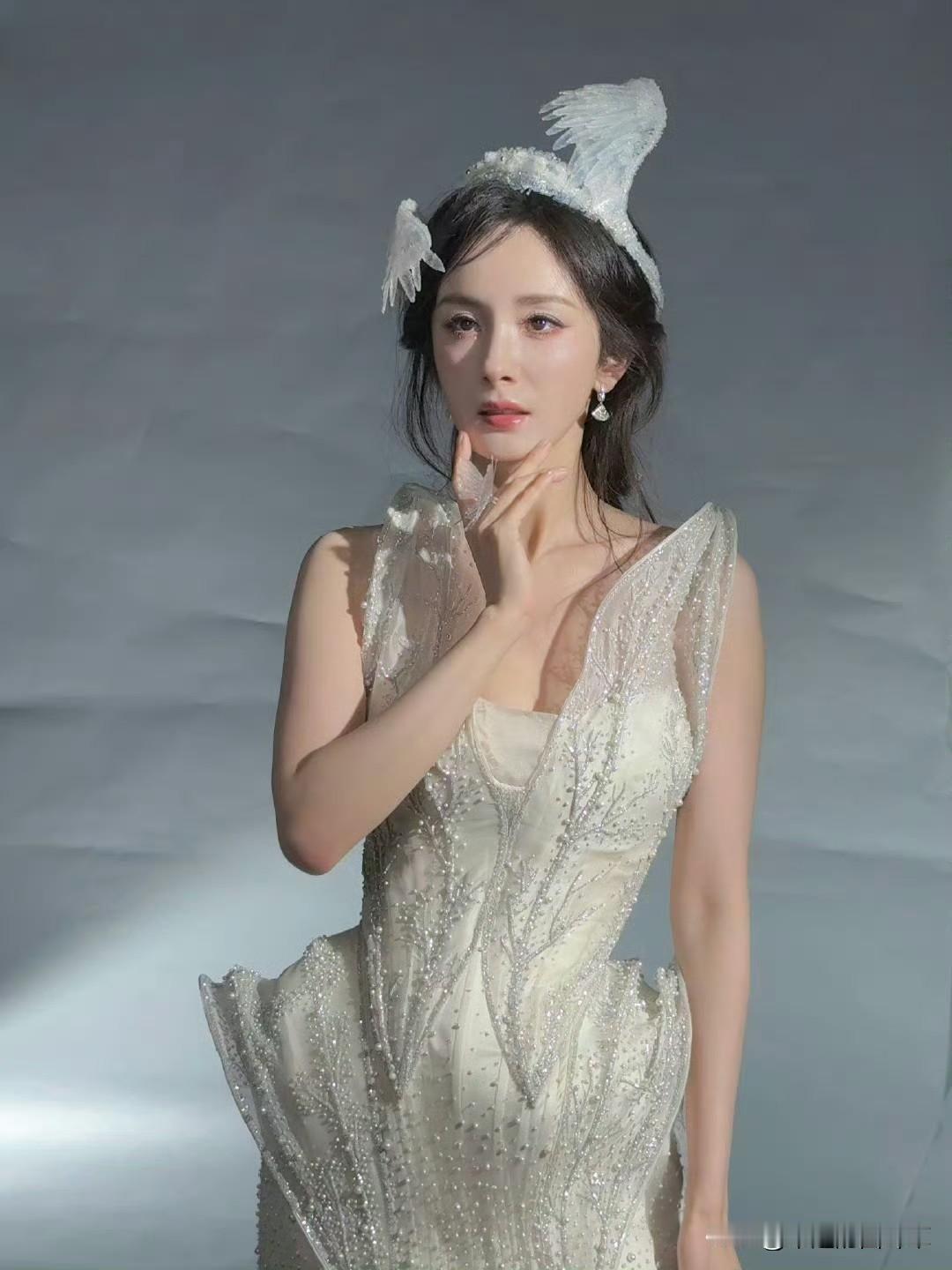 天啊，杨幂你藏的真是太深了！查了才知道，这么多年的杨幂竟然有这么多让人改观