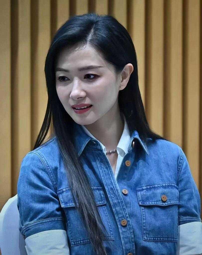 万茜的年龄感也上来了