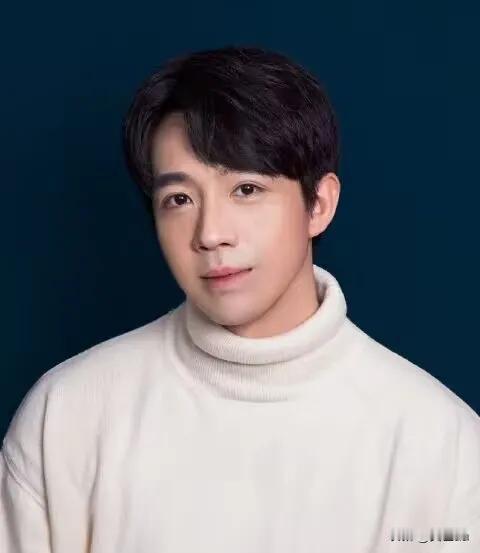 那年，俞灏明说：“我烧伤之后，好多人都怕看到我，觉得我是怪物，只有两个人把我当家