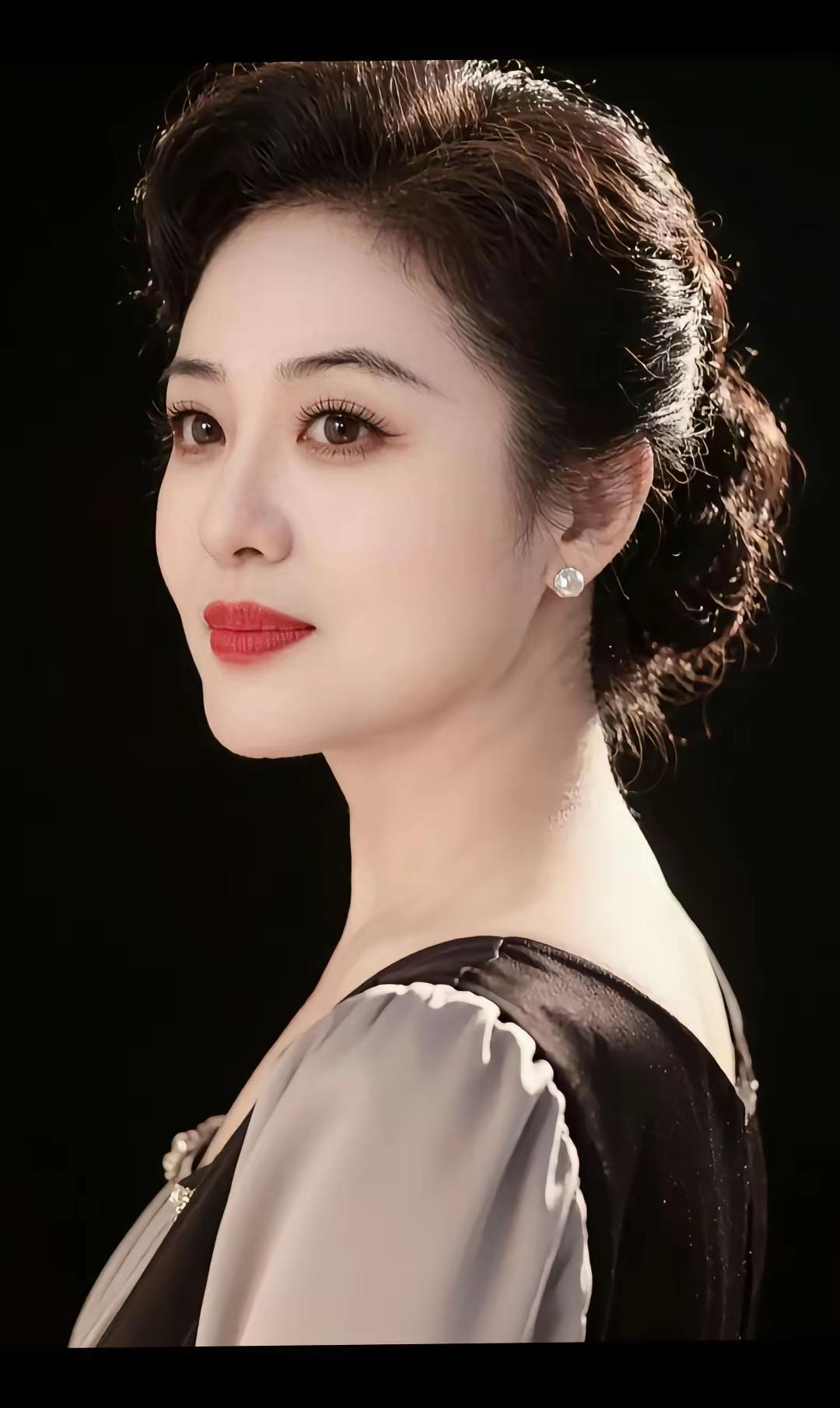 #没有钱的婚姻还有真感情吗#感情需要金钱去维系。没有钱的婚姻，也许有真感情，
