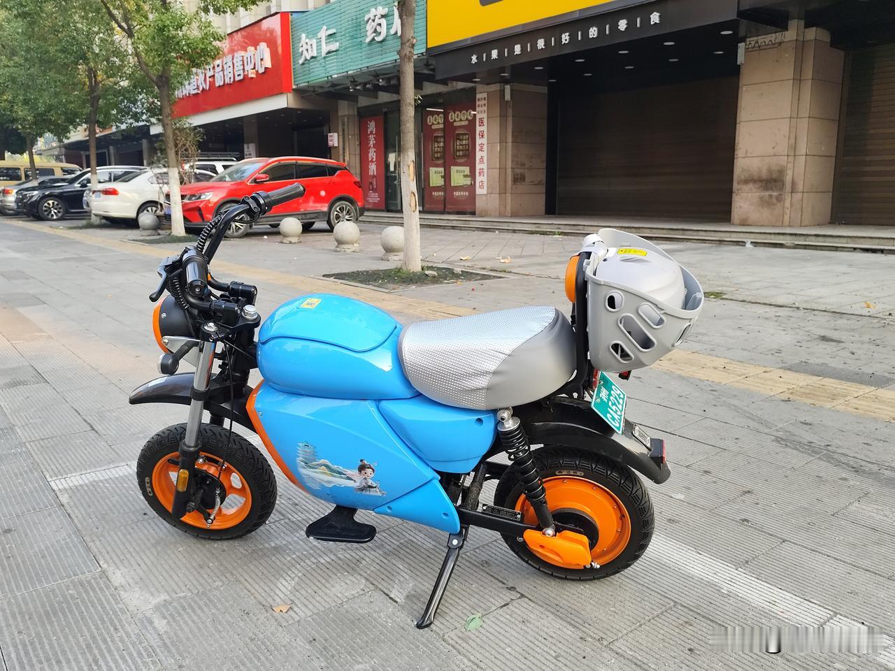 荆州街边碰到一辆又萌又飒的共享单车