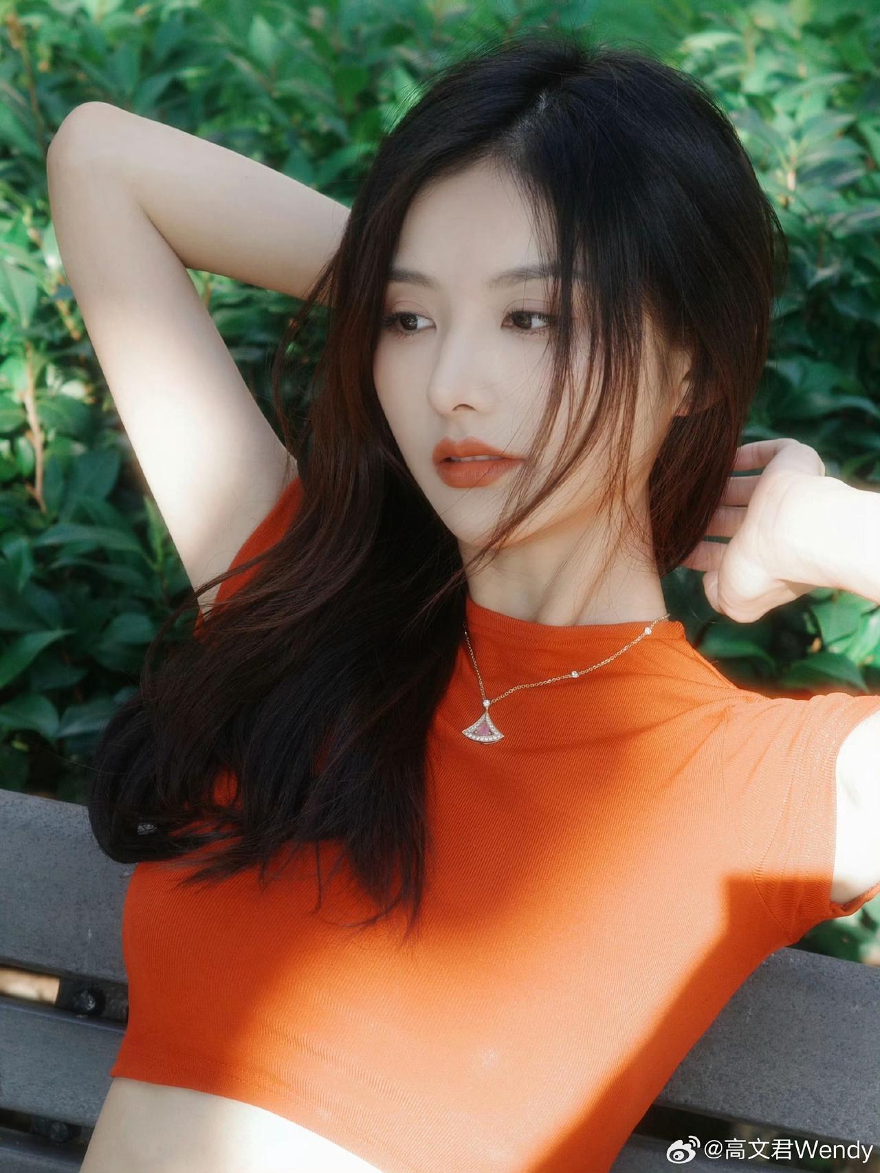 人活一辈子，什么是真正属于你的夏天的风有点温柔～