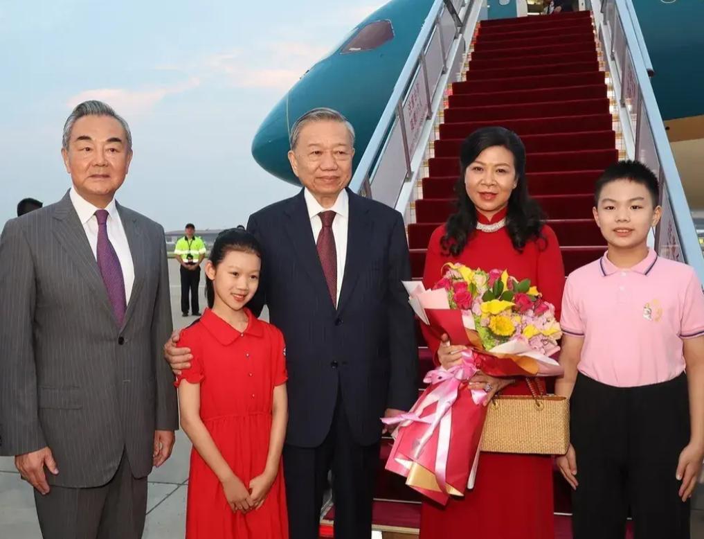 4月9日，根据官方公布的消息，越南主席苏林将于4月14号到17号对中国进行正式访