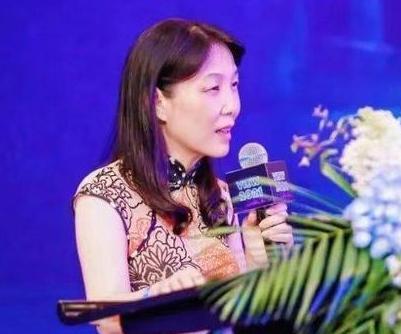 连小三都捧？就喜欢替别人养儿子？有些男的站杜老三，不一定是真支持私生子，