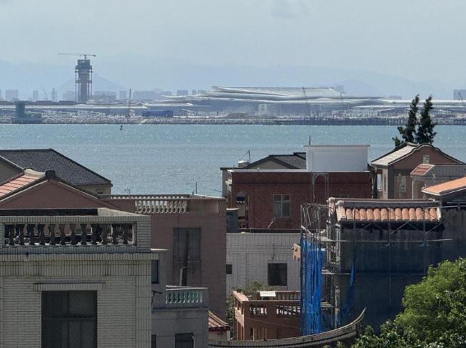 金门县副县长李文良发表声明4月12日，国台办宣布“10项惠台措施”，其中包含