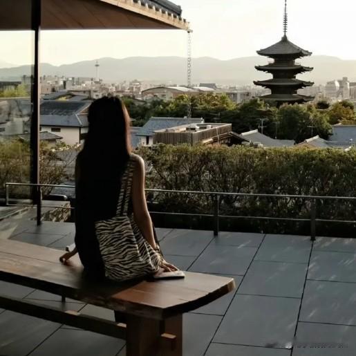 一个女人说：我跟他婚纱照都拍好了，婚也订完了，还有几天马上结婚了，结婚这几天很