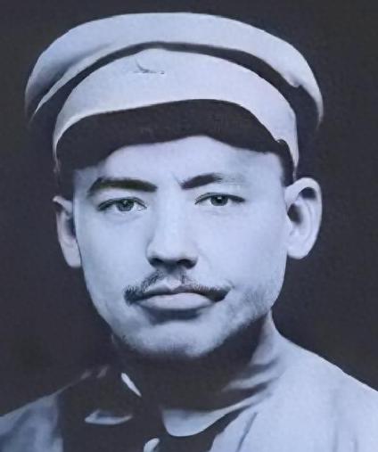 1937年甘肃，马家军旅长马禄，抓到了红三十军的参谋长黄鹄显。他没上报，没用刑，