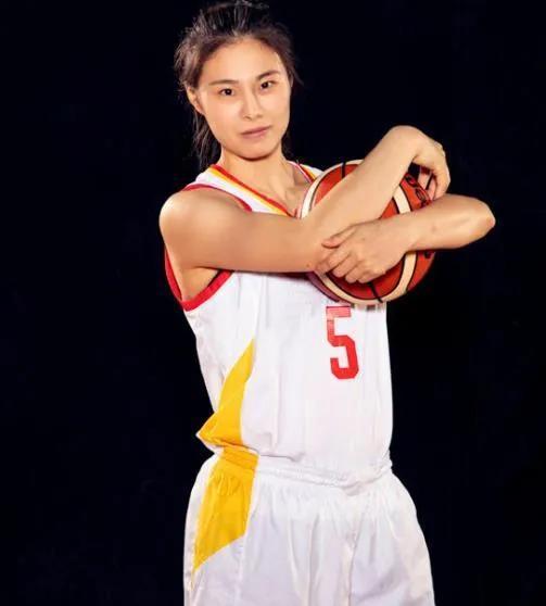 四川女篮将迎来“第二春”。由于国家队集训，各支强队都抽走核心球员，对球队实力有