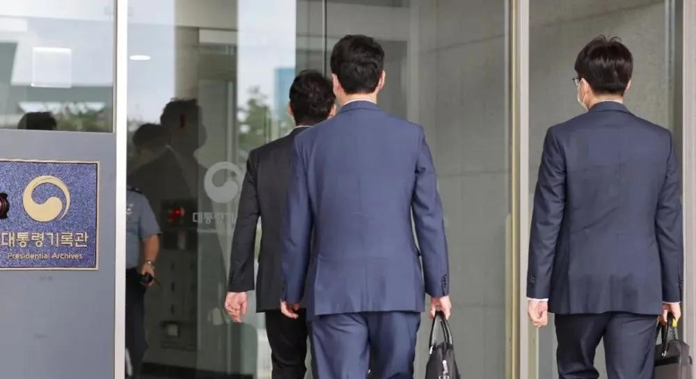 韩国前总统要凉？特检组放大招了！啥？韩国前总统被抓要审问
