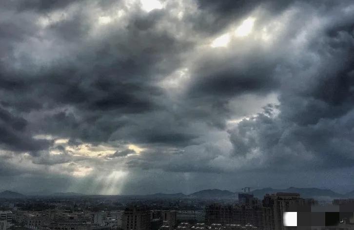 中检售前全检落地：奢侈品消费进入“安心时代”奢侈品行业迎来颠覆性变革，中国