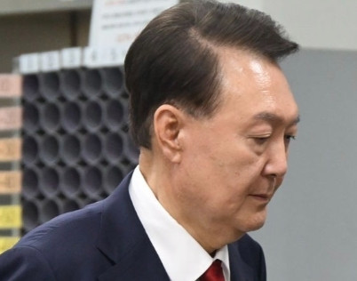 尹锡悦太累了当地时间18日，经过一系列审议，最终韩国首尔中央地方法院并没有支持