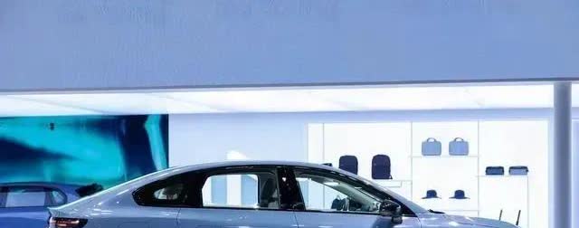 听我一句劝，2025买车不纠结：1、通勤用，纯电车。2、短途用，混动车。