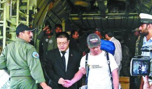 “中国人又如何？就算是中国人，老子也照杀不误！”2013年，中国退伍兵张京川在巴