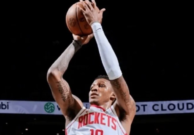 贾巴里-史密斯脚踝扭伤，明日对阵独行侠被列为出战成疑11月03日讯明日NBA