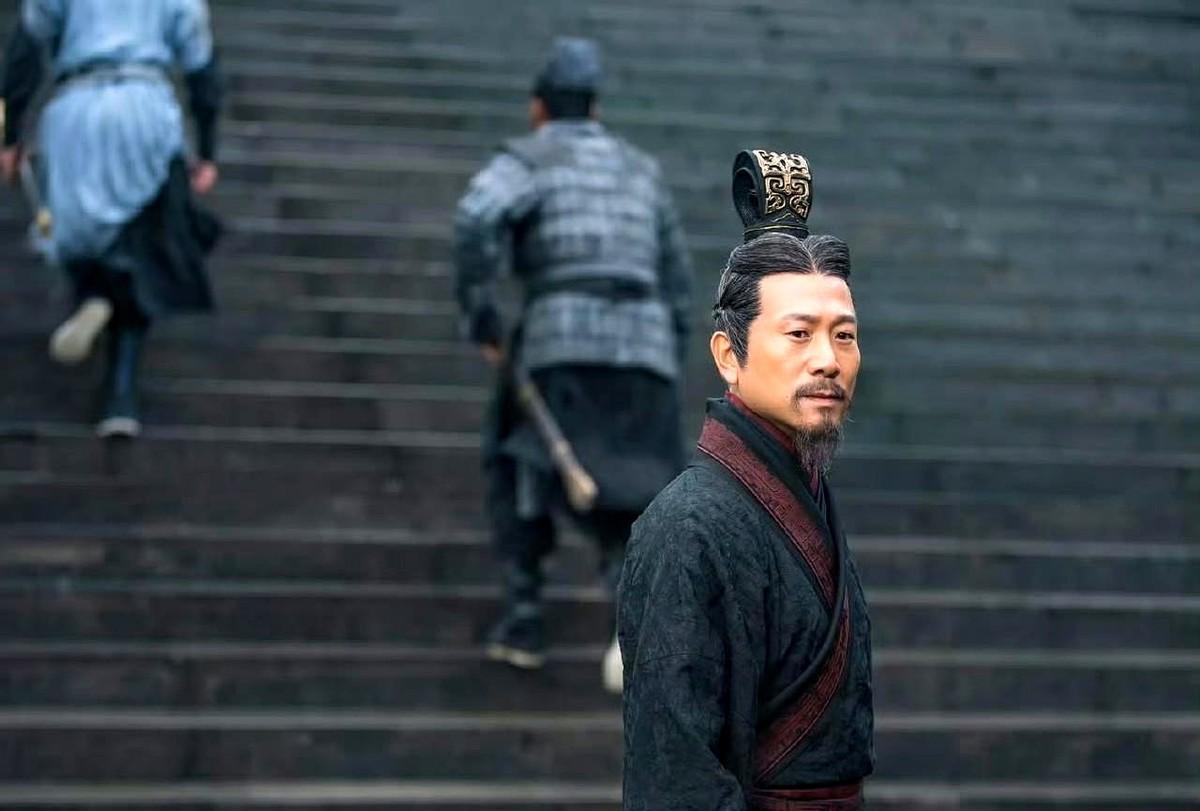 **3000万人已经付钱，不是为特效，是为20年前的自己按下暂停键。**立项