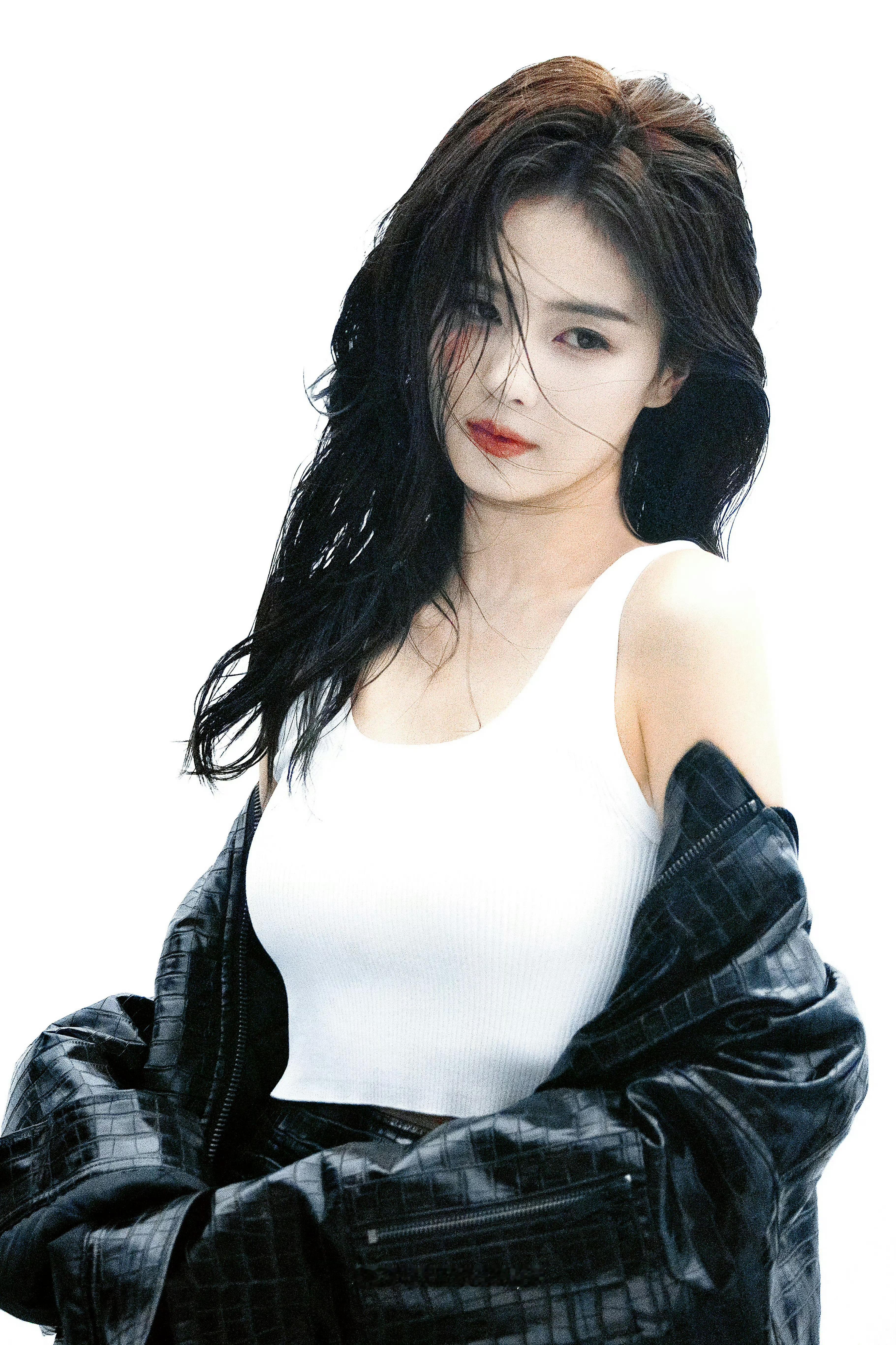 回顾一下白鹿去年「时装L'OFFICIEL」期待明天11点的开售白鹿时