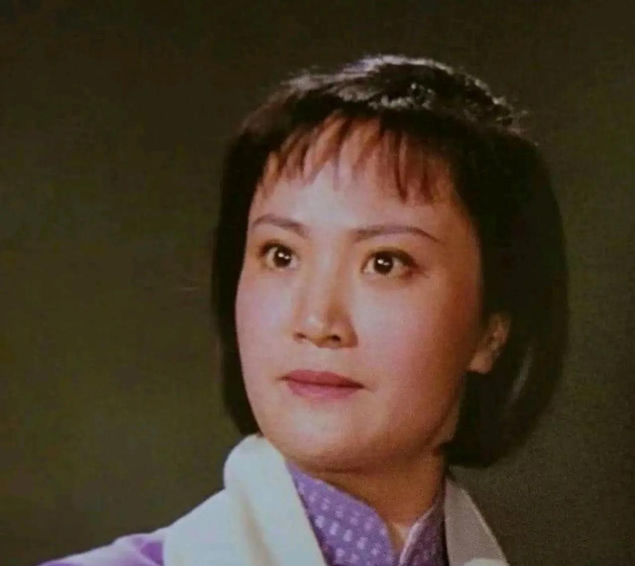 样板戏不过是提线木偶，为它们洗白辩解要特别警惕！在关于样板戏的争议声中，文化研究