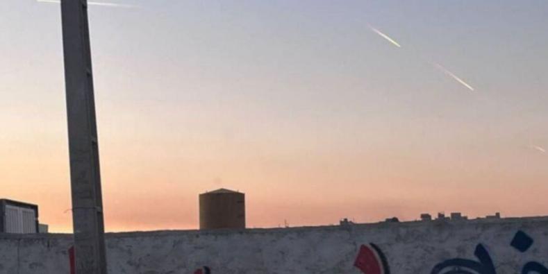 伊朗进行防空演习，以色列坐不住了。伊朗伊斯兰革命卫队据称于1月5日在德黑兰和