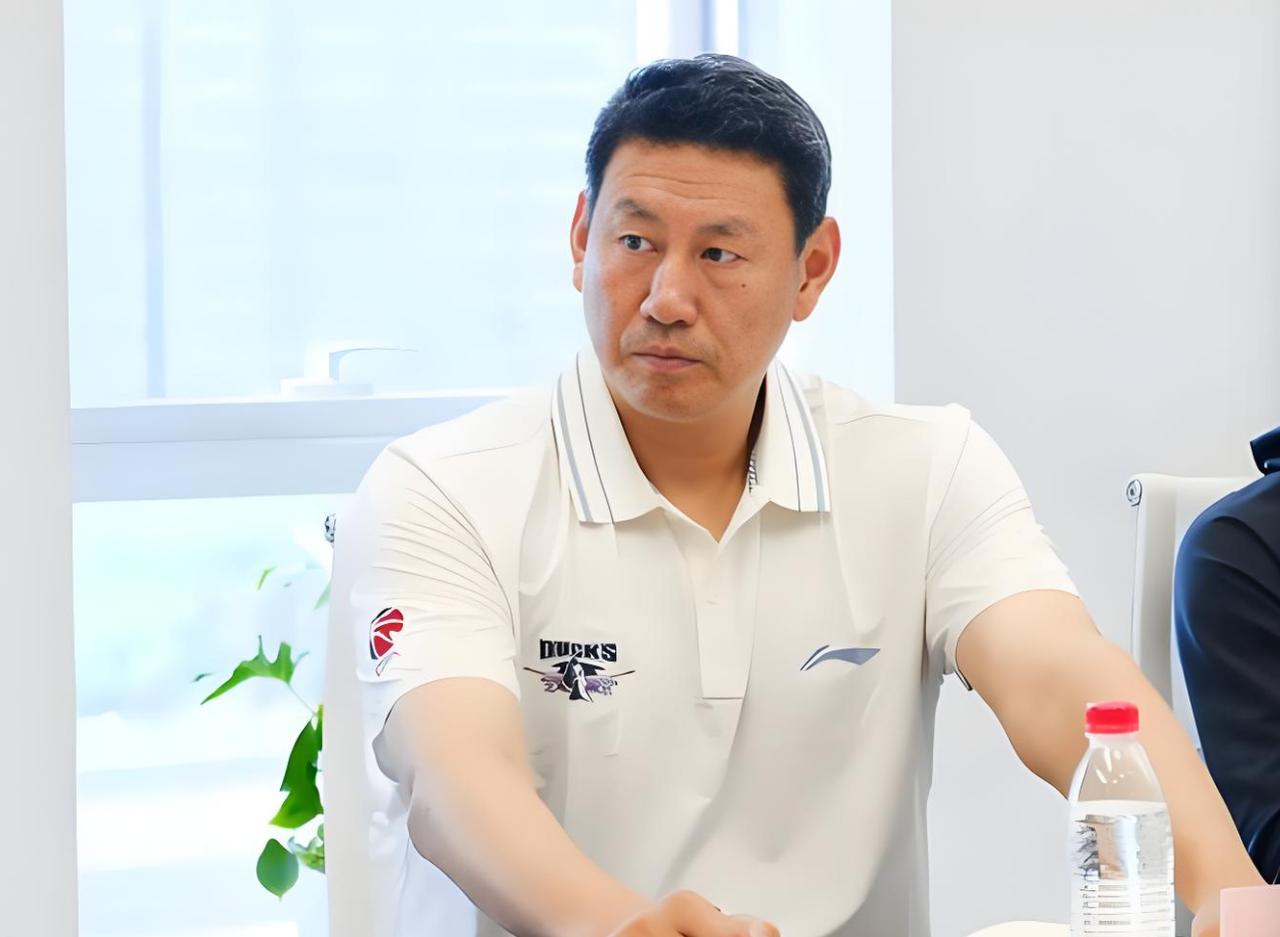 杨毅：CBA假事事件，李楠当时坚守职业底线！尘封三年的CBA假球事件，终于又有