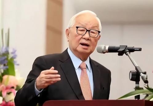 台积电创始人张忠谋最近的发言真是戳人眼球，直言“美国是我的国家，是世界的希望”