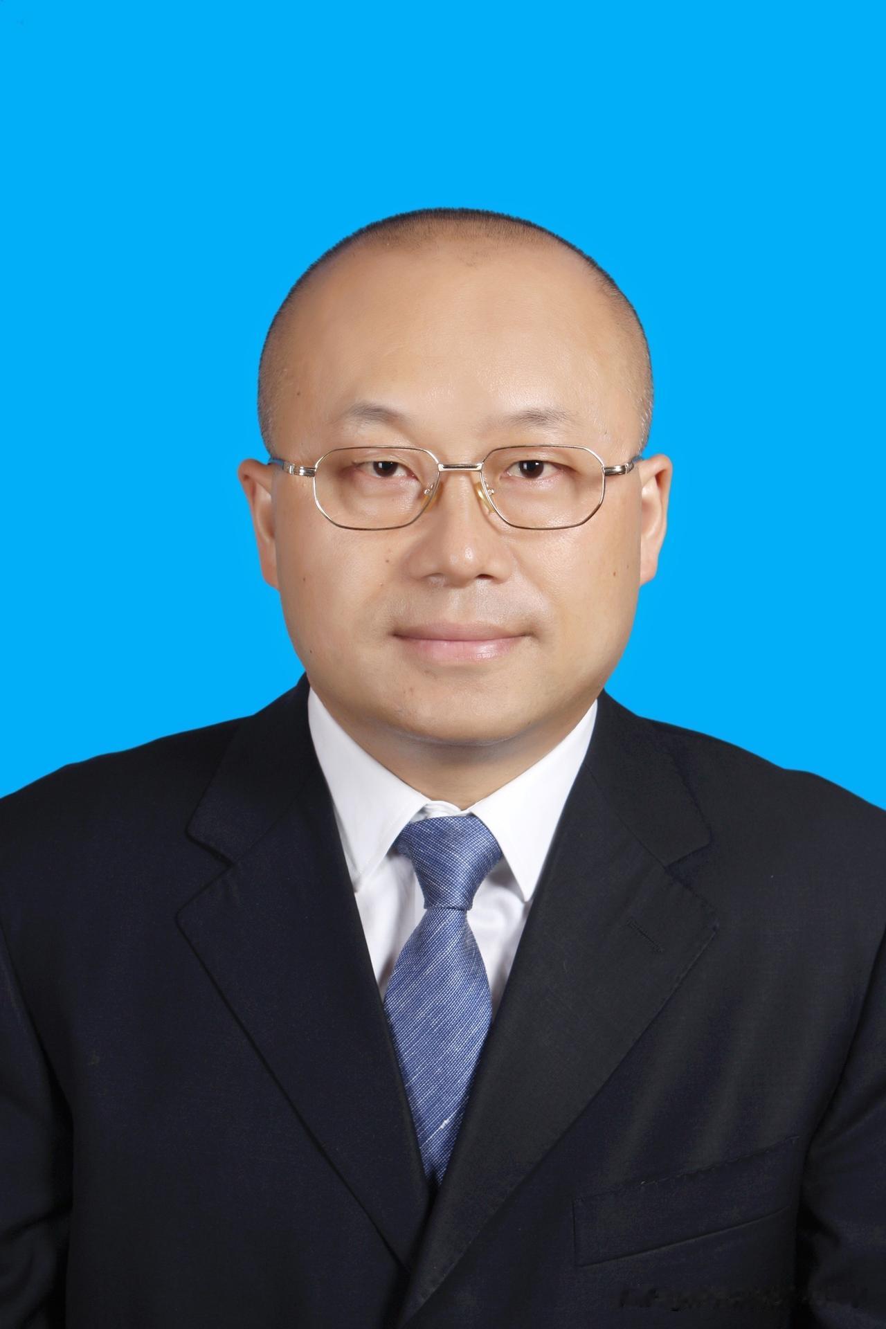 9月21日，贵州纪委出手“逮虎”，“军医厅官”石永忠被双开！通报中明确，大搞权钱