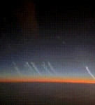 “太壮观了”！从沙特阿拉伯上空的飞机上，目睹今天早上（2025年6月16日）的伊