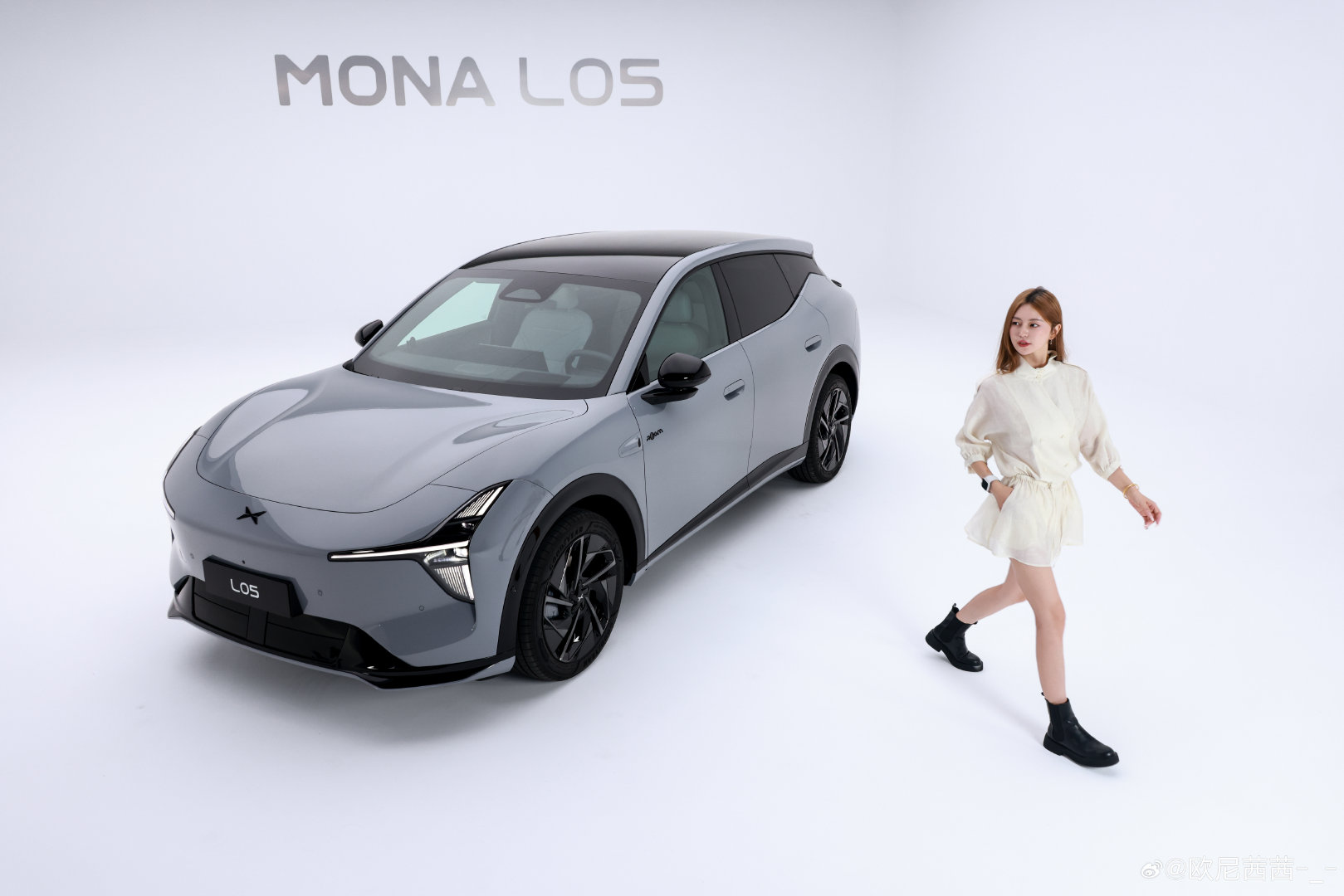 少年感拉满的一台SUV，小鹏monaL05#小鹏mona全球首秀#后两张是我的摄影拍的。请评价哈哈​