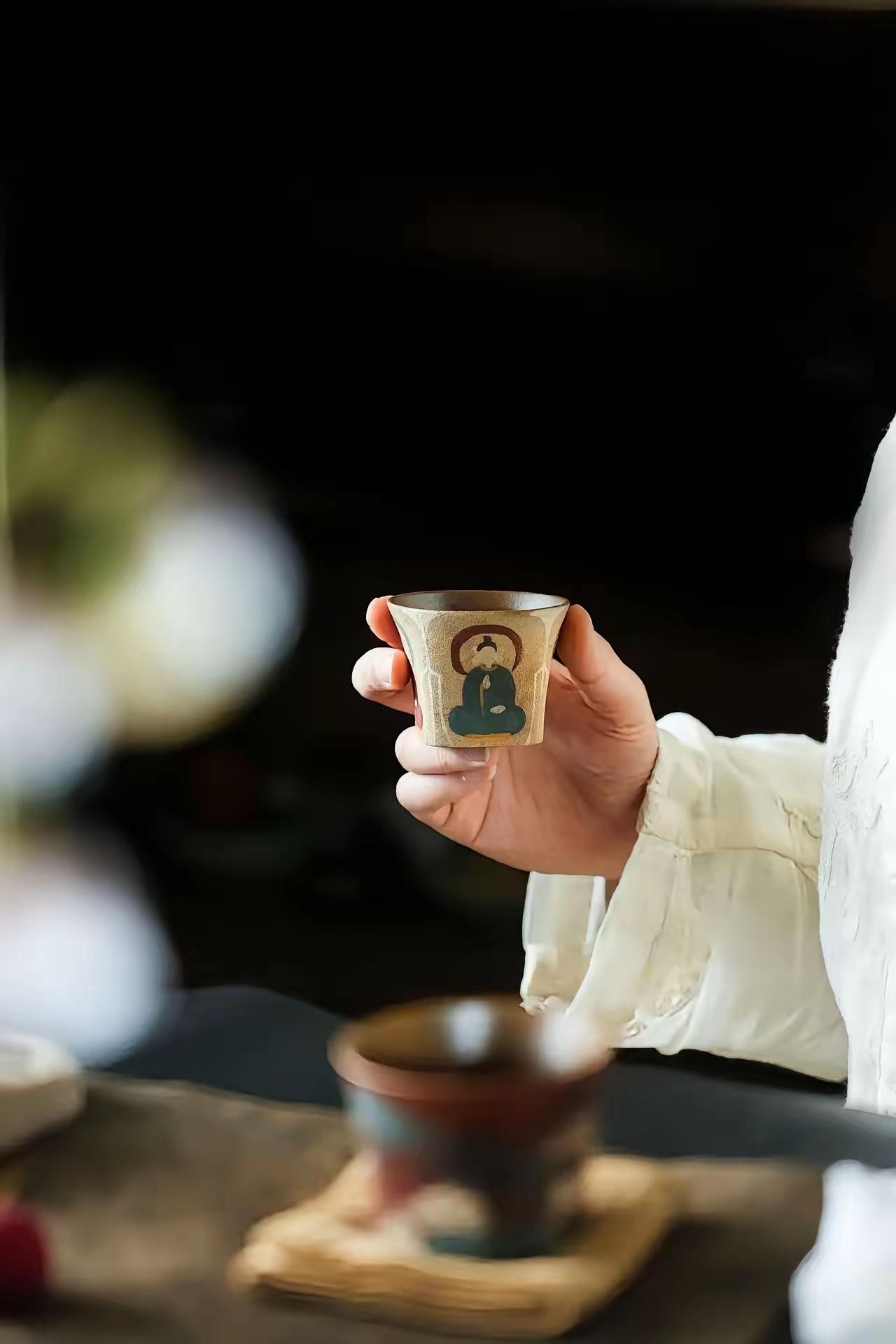 一段令人深思的话：“情商就是不要与人争辩，赢了，你多了一个敌人，输了，你丢了一份