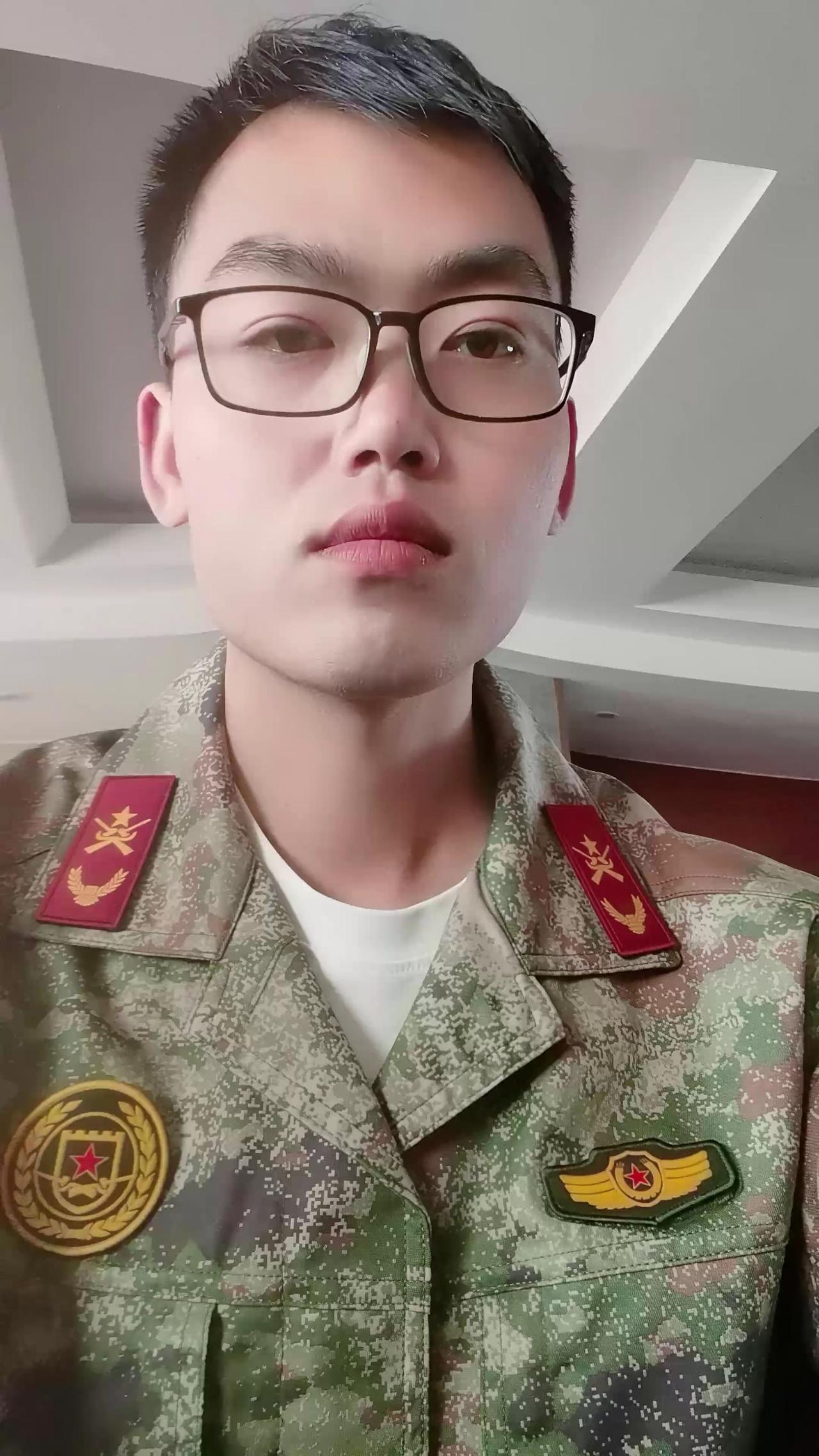 全网呼叫1993年的鸡，今年33岁了，都说属鸡的命不好，还是个劳碌命，有操不完的