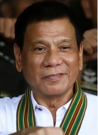 菲律宾方面宣布了，将与美国、澳大利亚、新西兰在黄岩岛以东海域进行一次联合演练。海