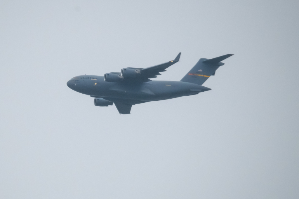 美军C-17运输机飞抵北京首都机场
