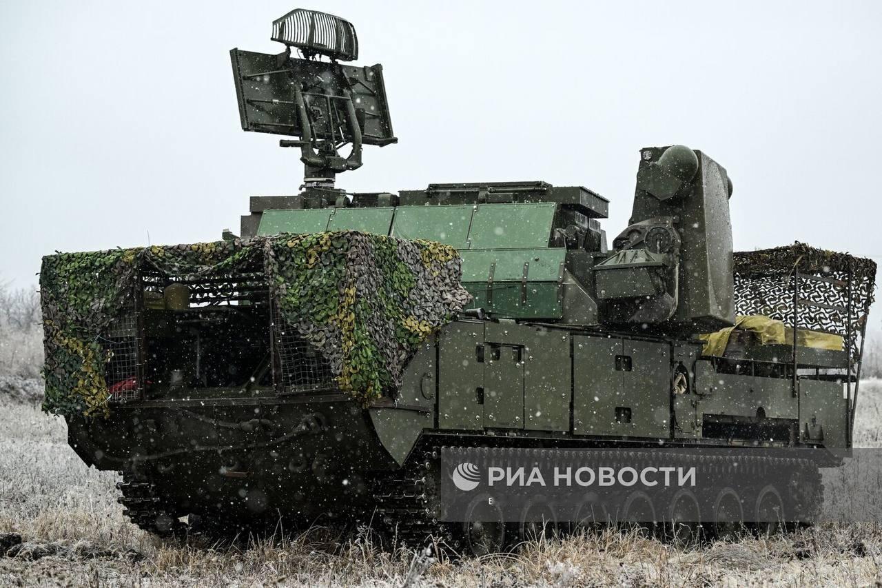 隶属于哈尔科夫方向的俄“西”部队群，9K332“道尔-M2”ADS，配备附加装