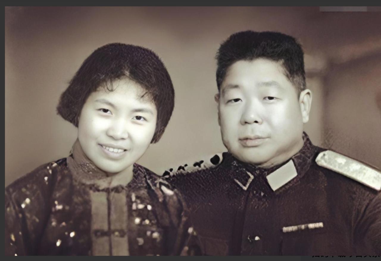 1949年，陈赓带“妹妹”见陈锡联，笑问：“胖子！好看吗？”陈锡联正愣神，陈赓凑